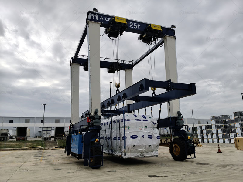 Aicrane Grúa RTG 25T para el Traslado de Grandes Unidades de Aire Acondicionado en E.E.U.U.
